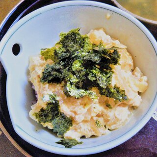 鶏そぼろ玉子丼